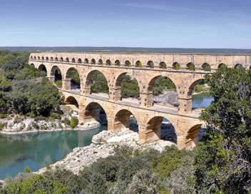 France 3 – Mercredi 1er mai à 20h45 - Des Racines et des Ailes – Passion Patrimoine : du Gard à l’Ardèche