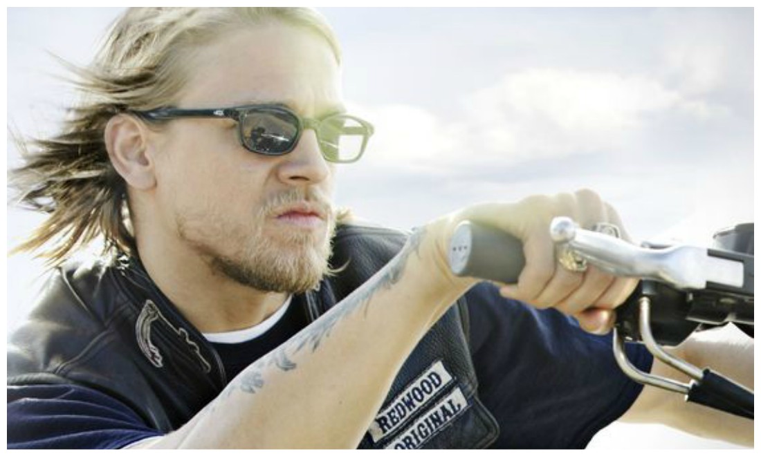 Zoom sur le look motard de Jax Teller des Sons of Anarchy. Crédits photo : Sons of Anarchy